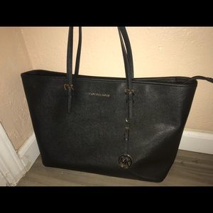 New Michael Kors jet set travel bag